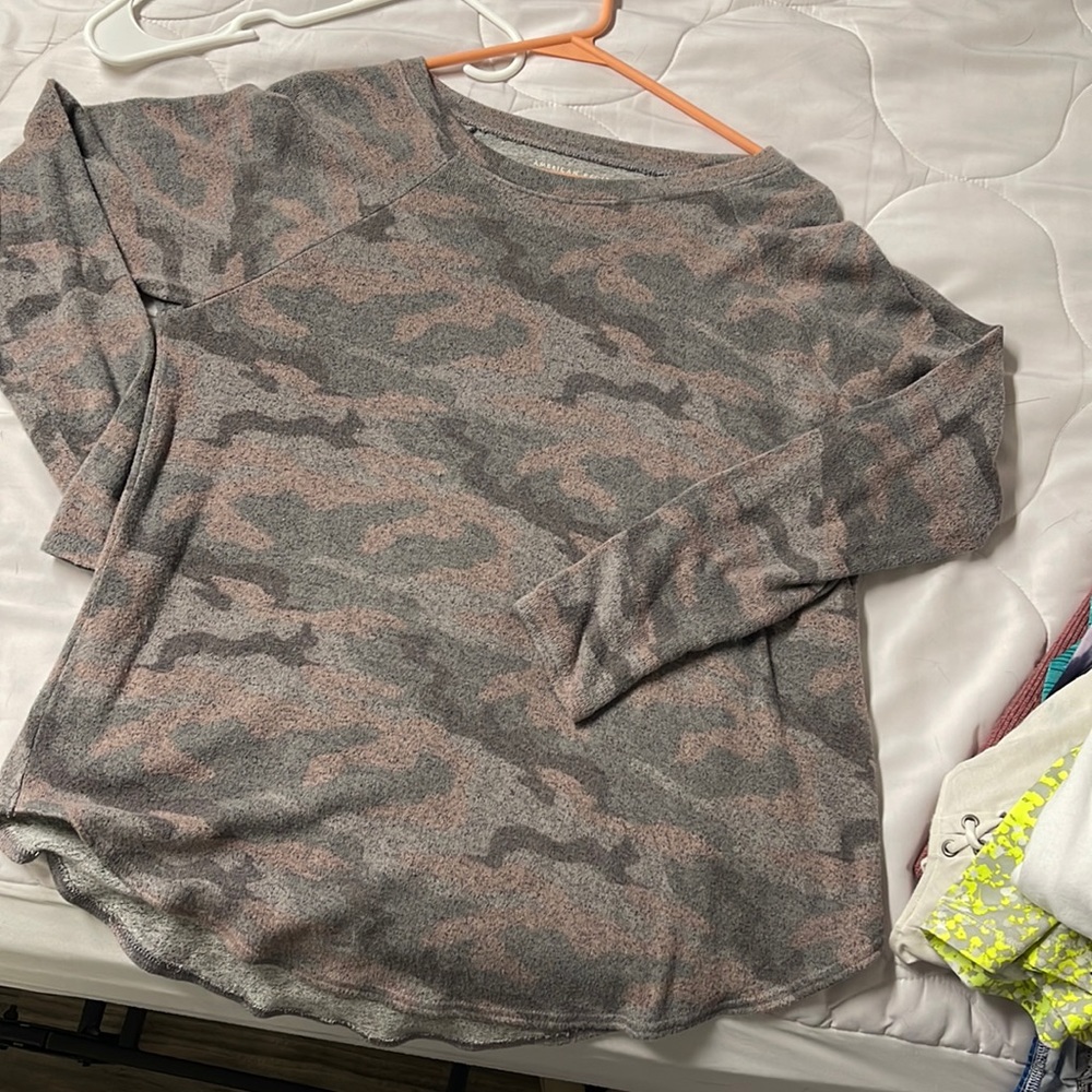 Soft and sexy long sleeve American eagle top